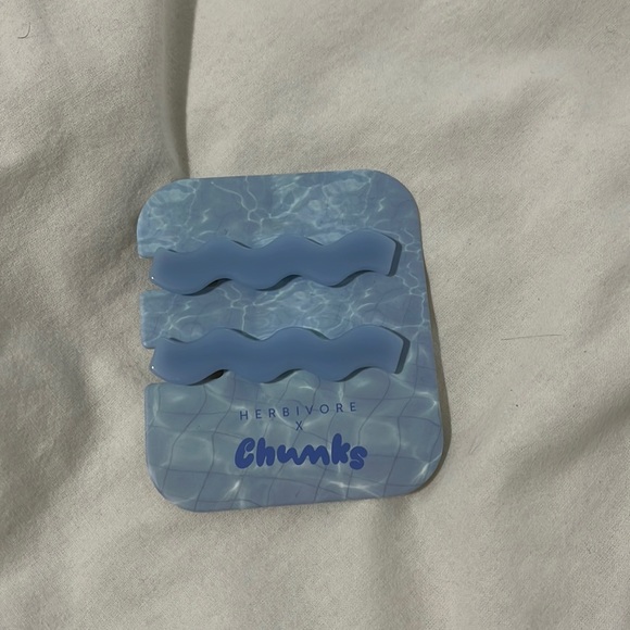 CHUNKS - Picture 1 of 3